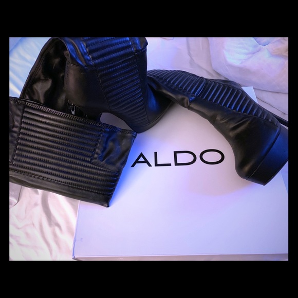 Thigh high boots - Picture 1 of 8